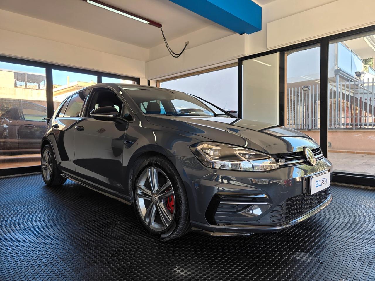 Volkswagen Golf 7.5 R-Line 1.6tdi VIRTUAL FARI LED