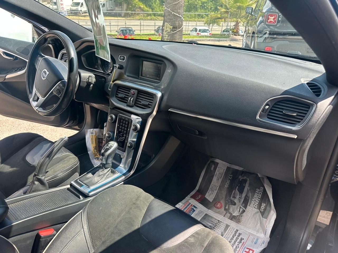Volvo V40 D2 1.6 Powershift SUMMUM NEOPATENTATI AUTOMATICA
