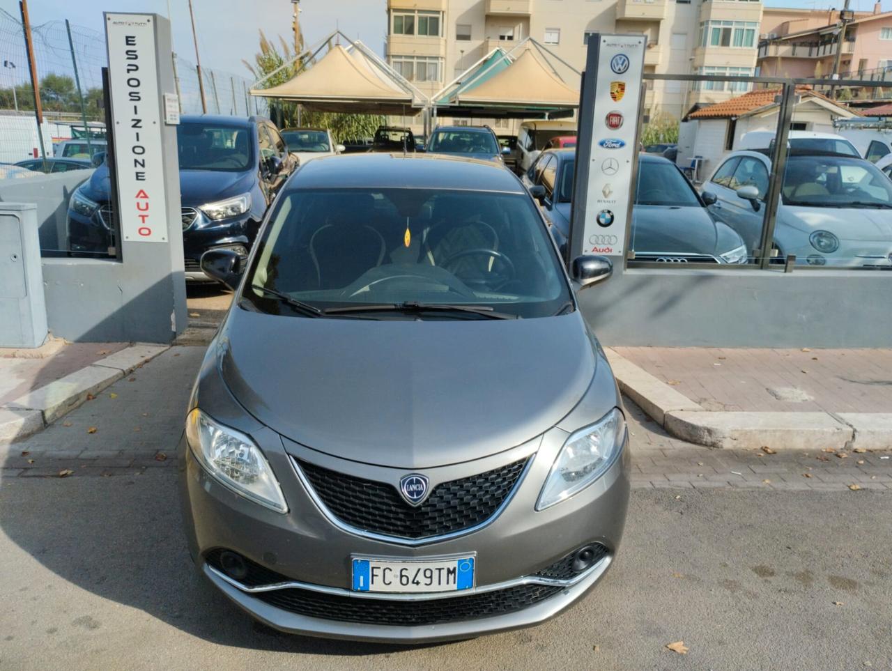 Lancia Ypsilon 1.3 MJT 16V 95 CV 5 porte S&S Silver