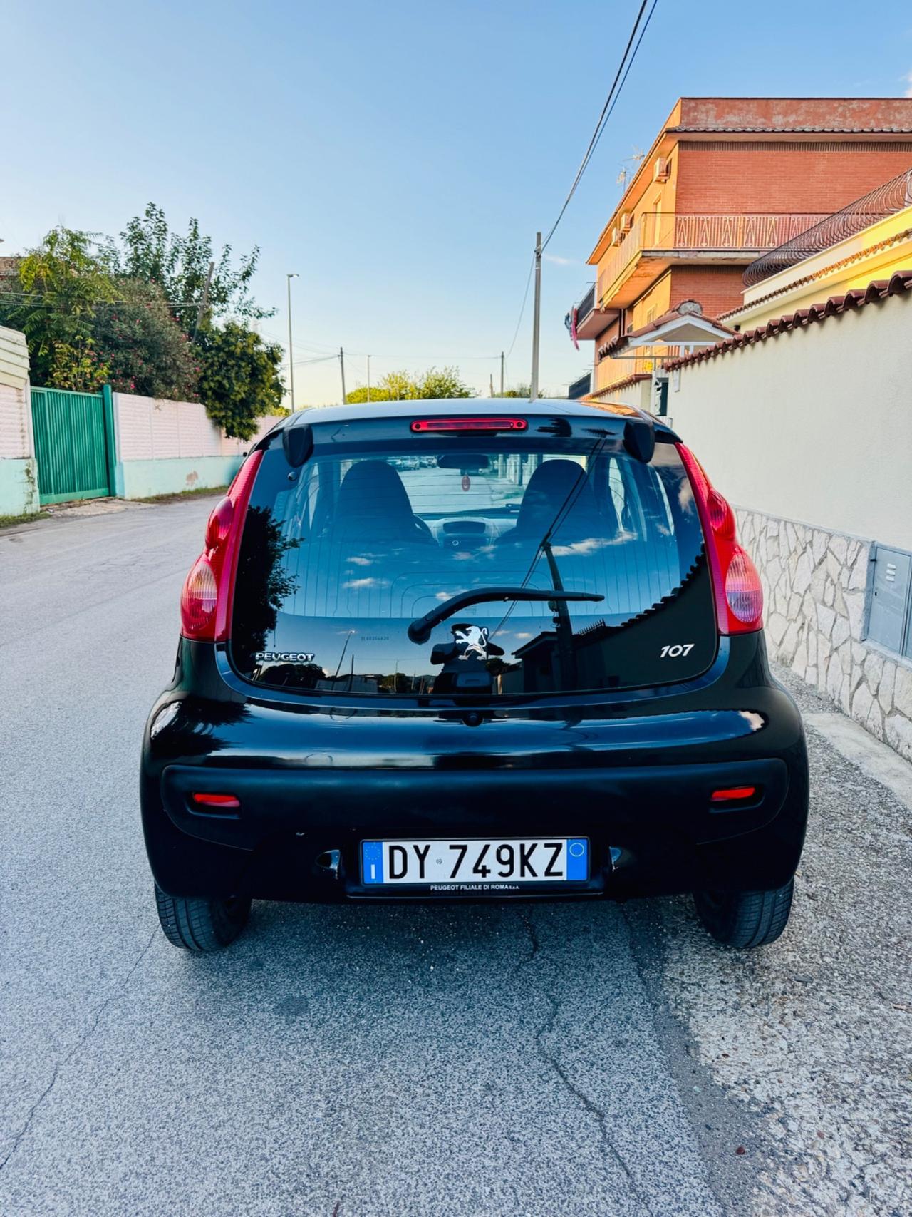 Peugeot 107 1.0 68CV 5p. Plaisir