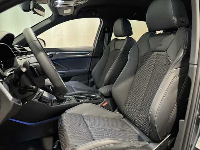 Audi Q3 40 TDI quattro S tronic Identity Black