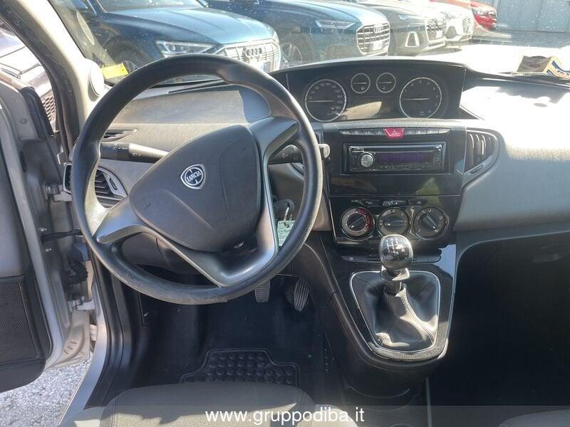 Lancia Ypsilon III 2011 Benzina 0.9 t.air Gold ecochic metano 80cv