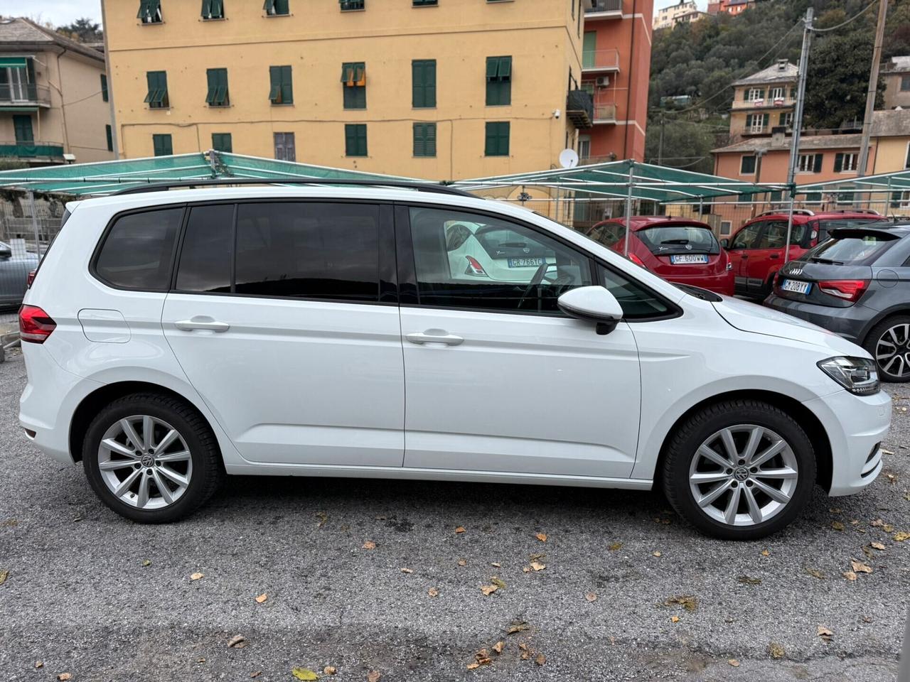 Volkswagen Touran 2.0 TDI 150 CV SCR DSG Executive BlueMotion Tech.