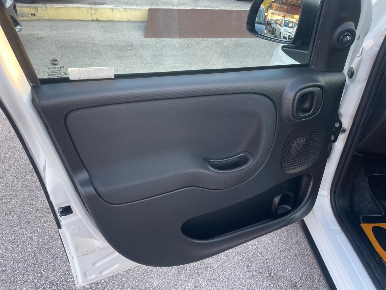 FIAT PANDA 4x4 900 BENZINA 85 (CV) 2017