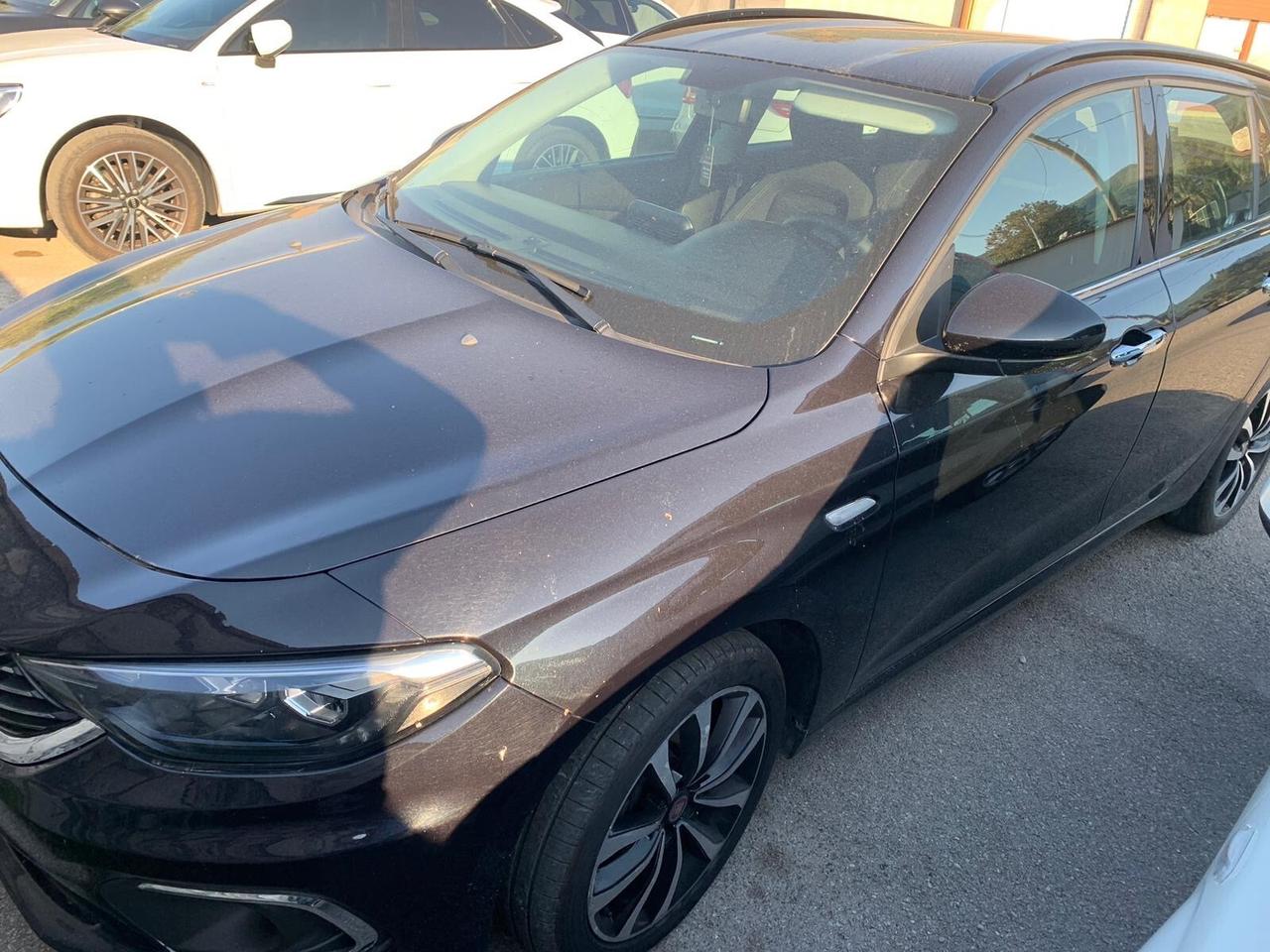 Fiat Tipo 1.6 Mjt S&S 5 porte Easy