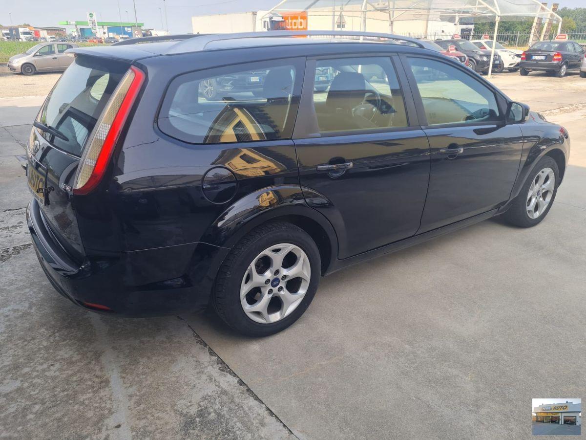 FORD Focus Station Wagon 1.6 TDCI-Anno 2011