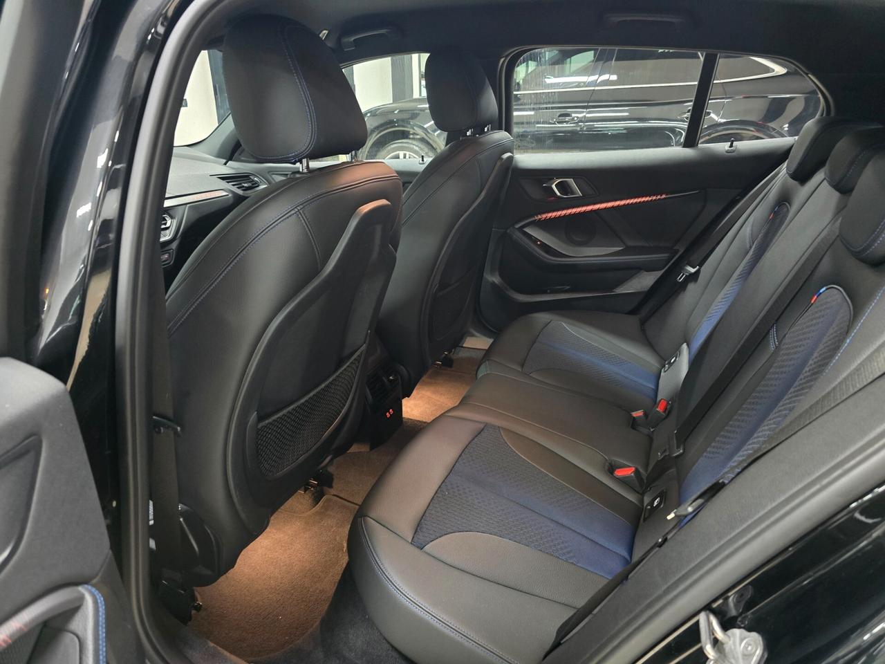 Bmw 118 118d 5p. Msport