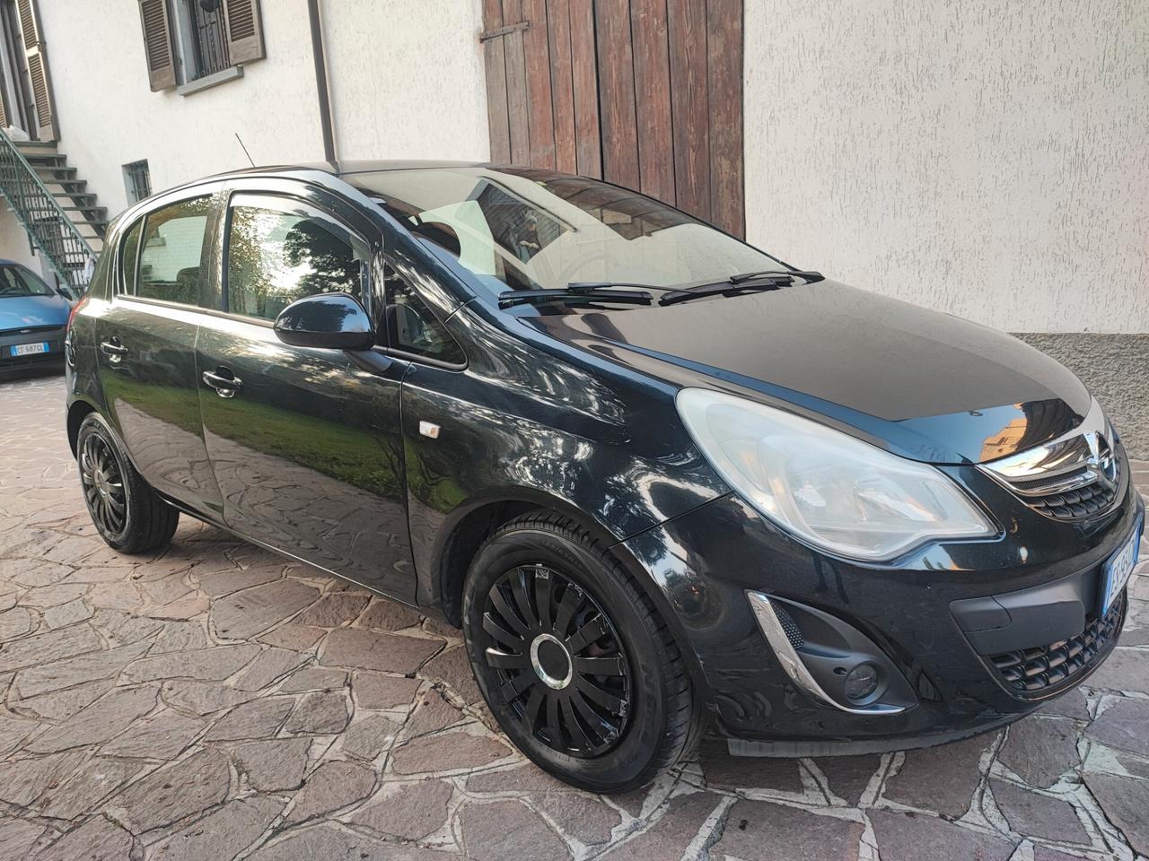 Opel Corsa 1.2 Benz GPL 5 porte neopatentati