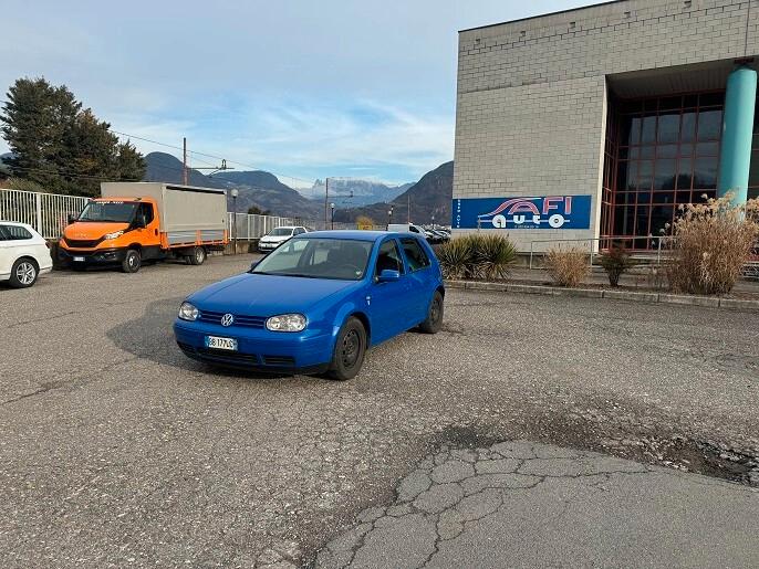 Volkswagen Golf 1.6 cat 5 porte Comfortline