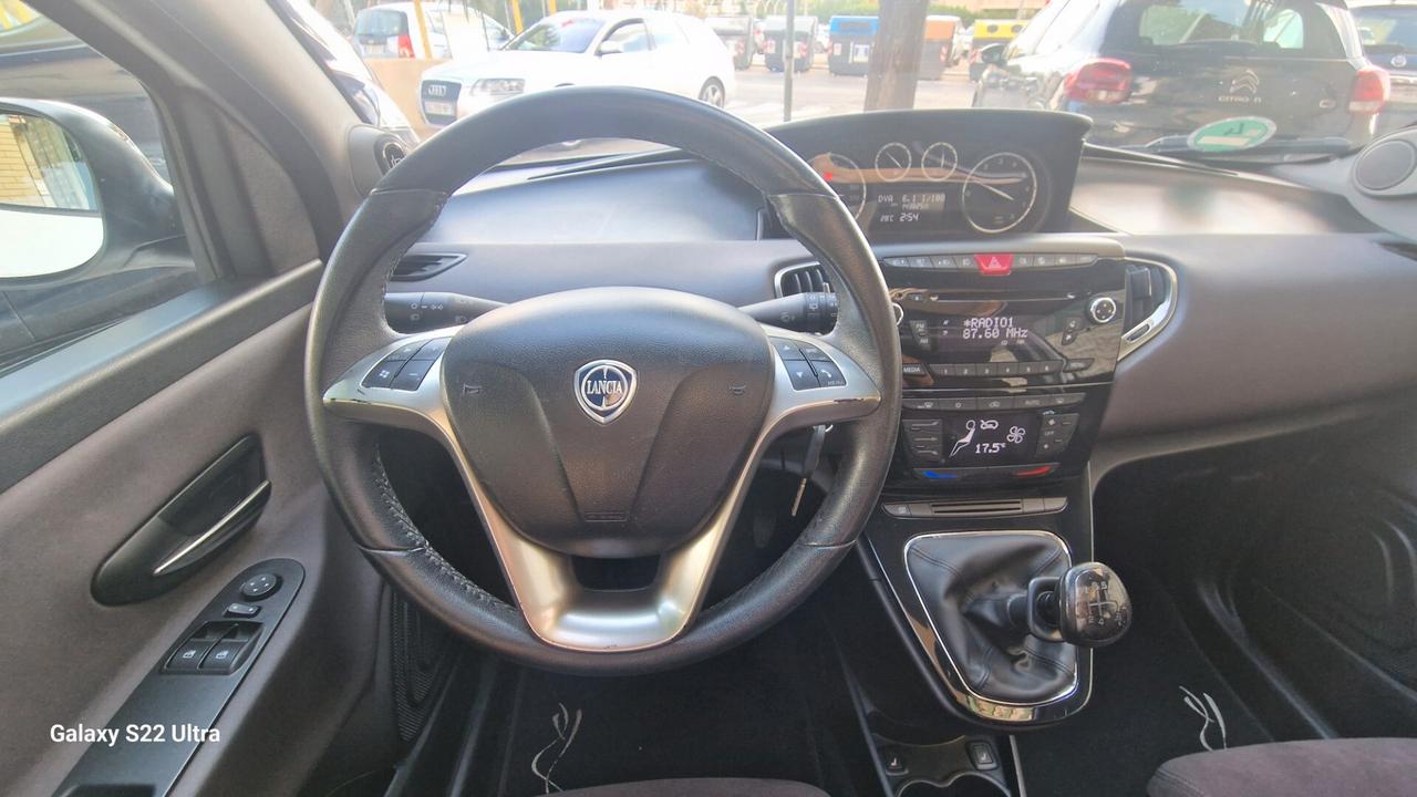 Lancia Ypsilon 1.2 69 CV 5 porte Platinum