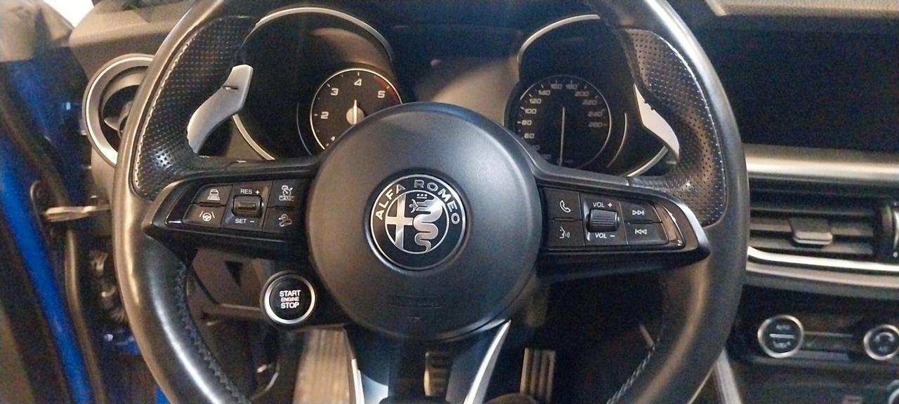 Alfa Romeo Stelvio 2.2cc 210 CV AT8 Q4 Veloce