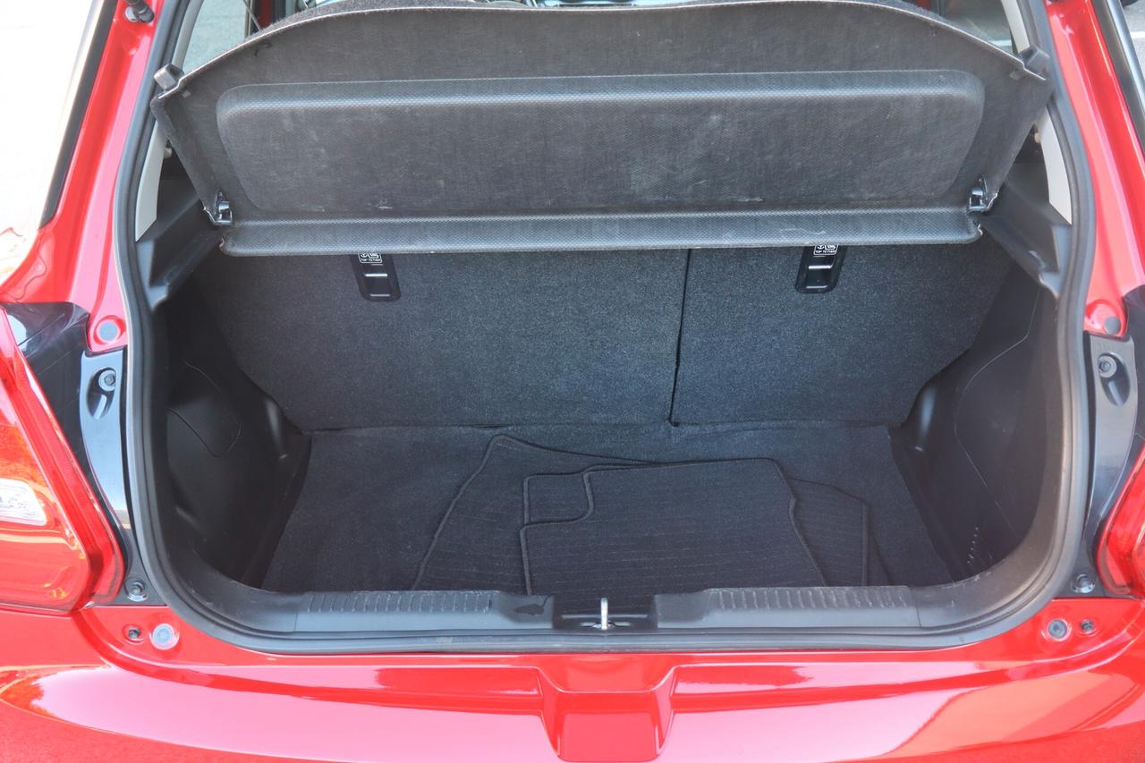 Suzuki Swift 1.2 Hybrid Top
