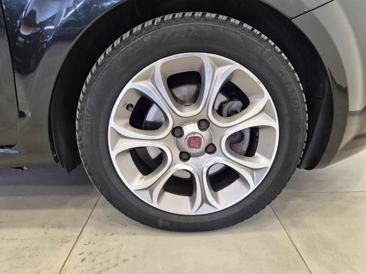 Fiat Punto Evo 5p 1.3 mjt Fun - NEOPATENTATI - Clima - Mp3