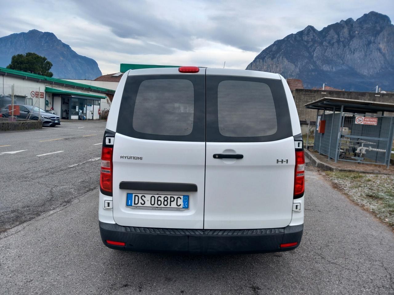 Hyundai H-1 2.5 CRDi Van 6 p.ti Style