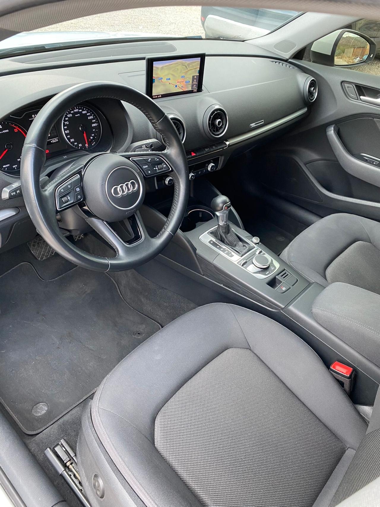 Audi A3 SPB 35 TDI S tronic Business