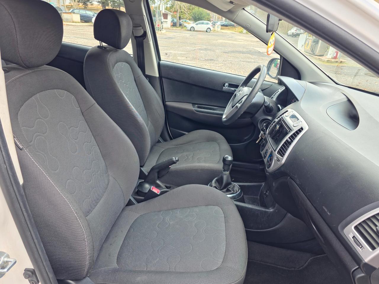 Hyundai i20 1.2 5p. CV-77 Sound Edition 2012-E5 Manuale NEO