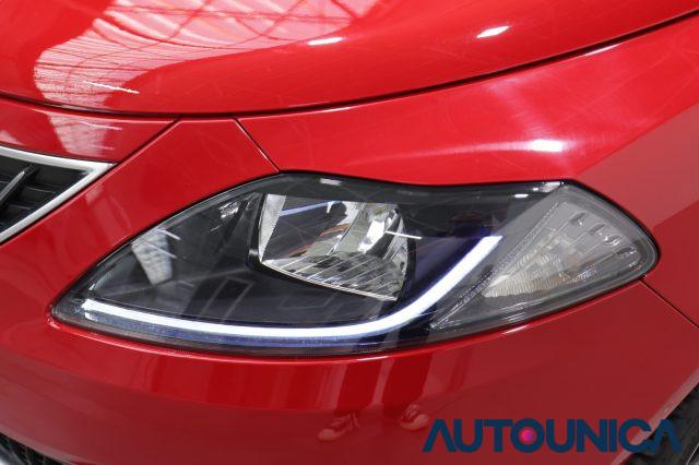 LANCIA Ypsilon 1.0 FIREFLY 5 PORTE S&S HYBRID GOLD FARI LED