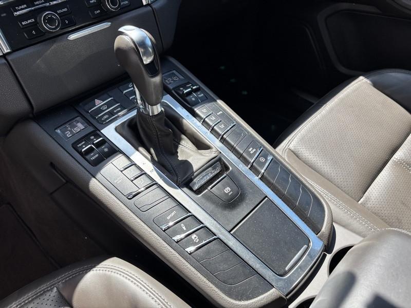 Porsche Macan 3.0d S 250cv pdk XENO-NAVI-21"