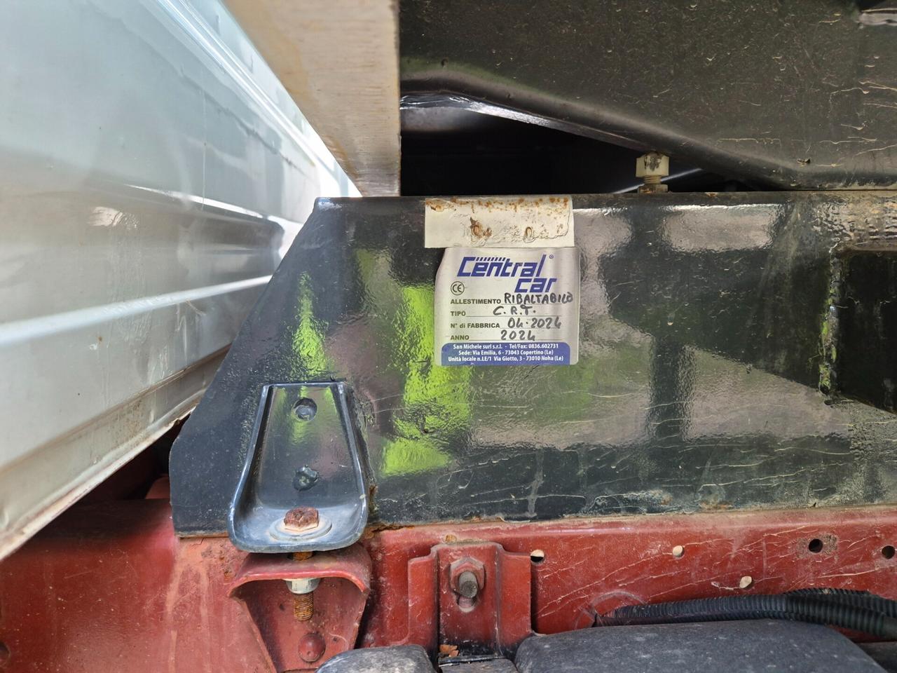 Vendo cassone ribaltabile trilaterale