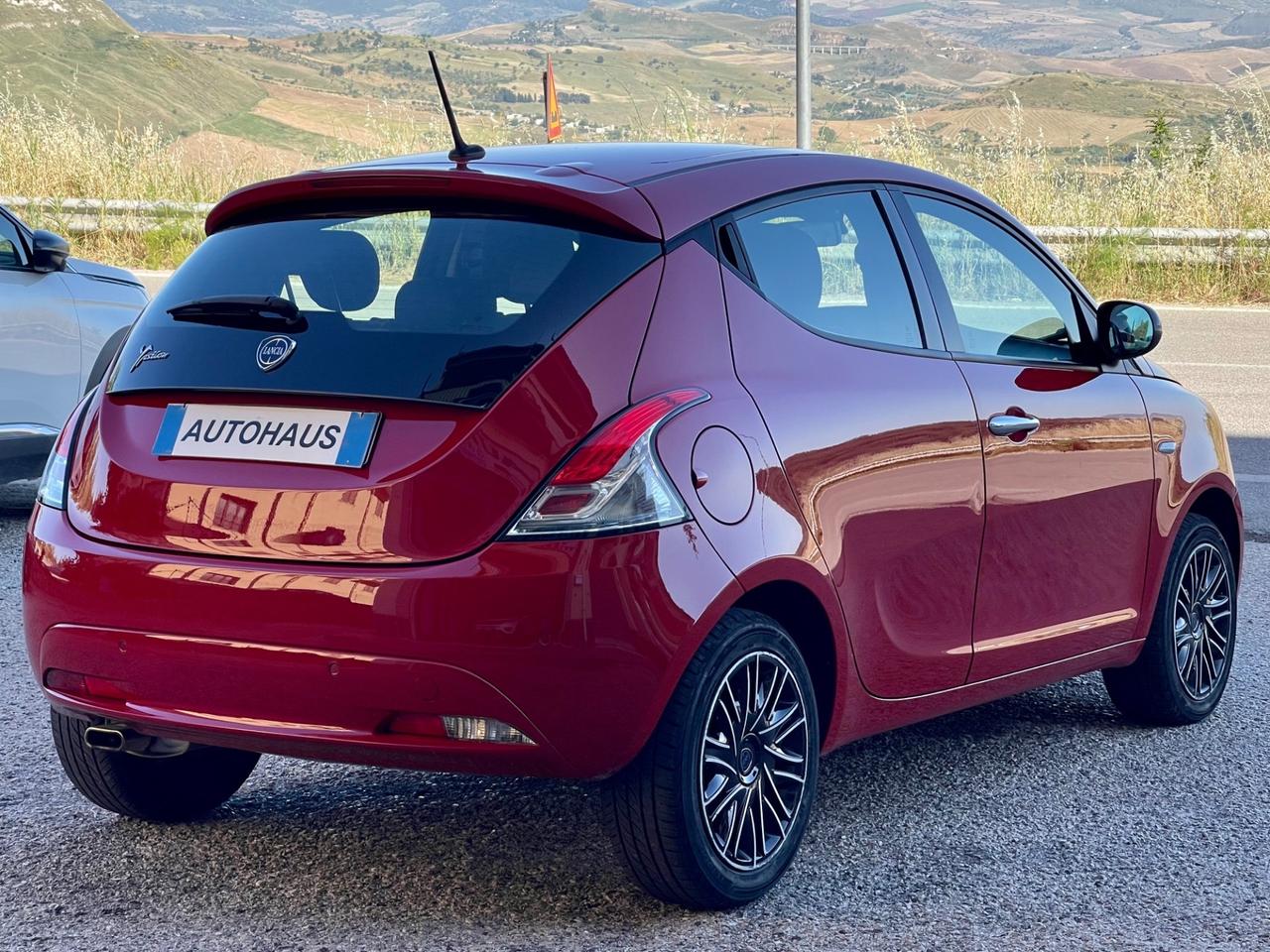 Lancia Ypsilon 1.2 69 CV 5 porte S&S Gold