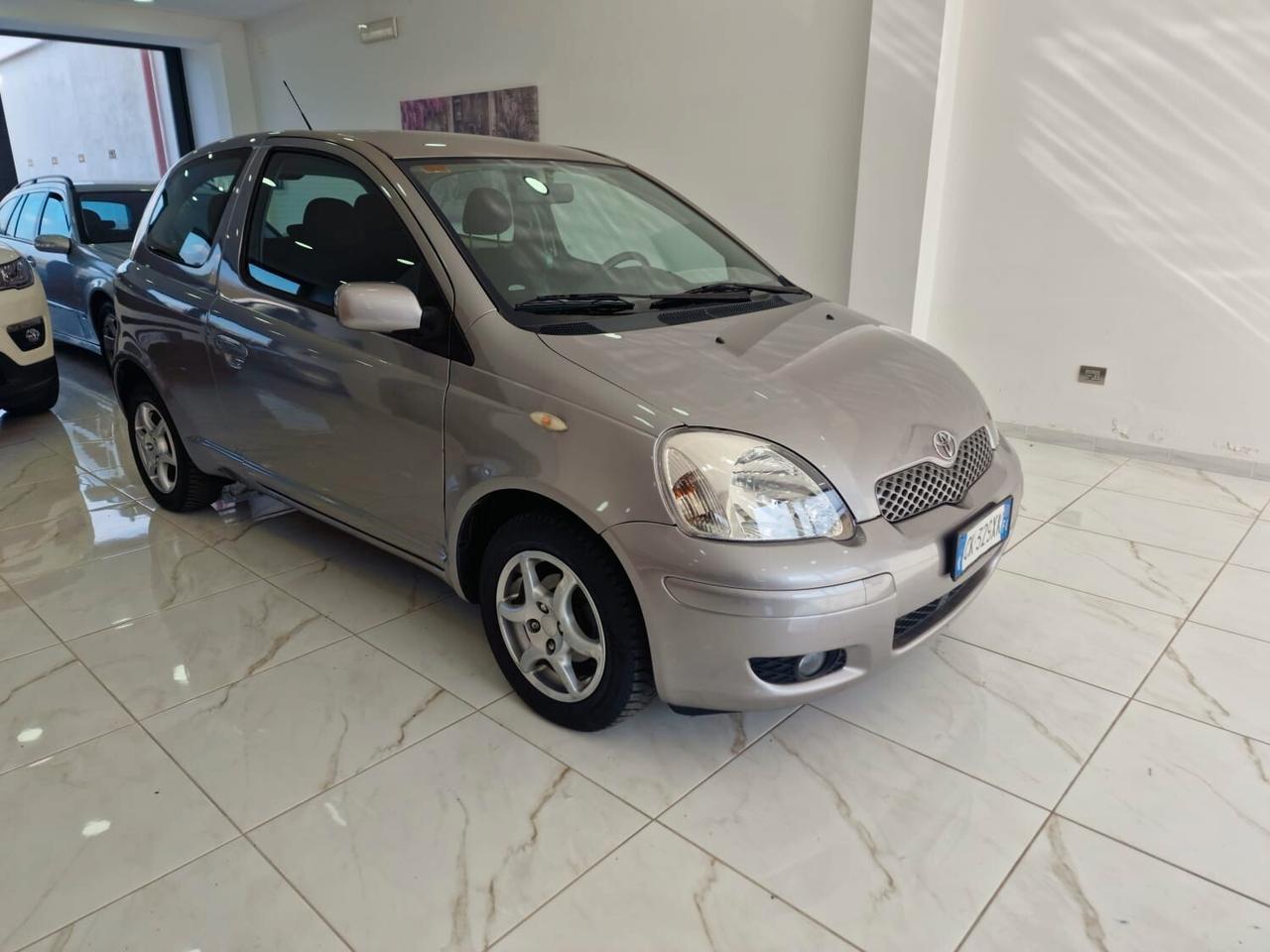 TOYOTA Yaris 1.0I 16V cat 3p. PER NEOPATENTATI