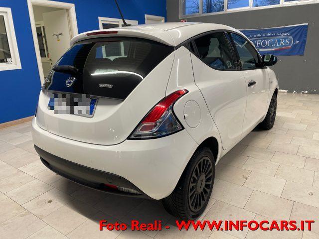 LANCIA Ypsilon 1.0 FireFly 5 porte PROMO ! Hybrid Ecochic Silver