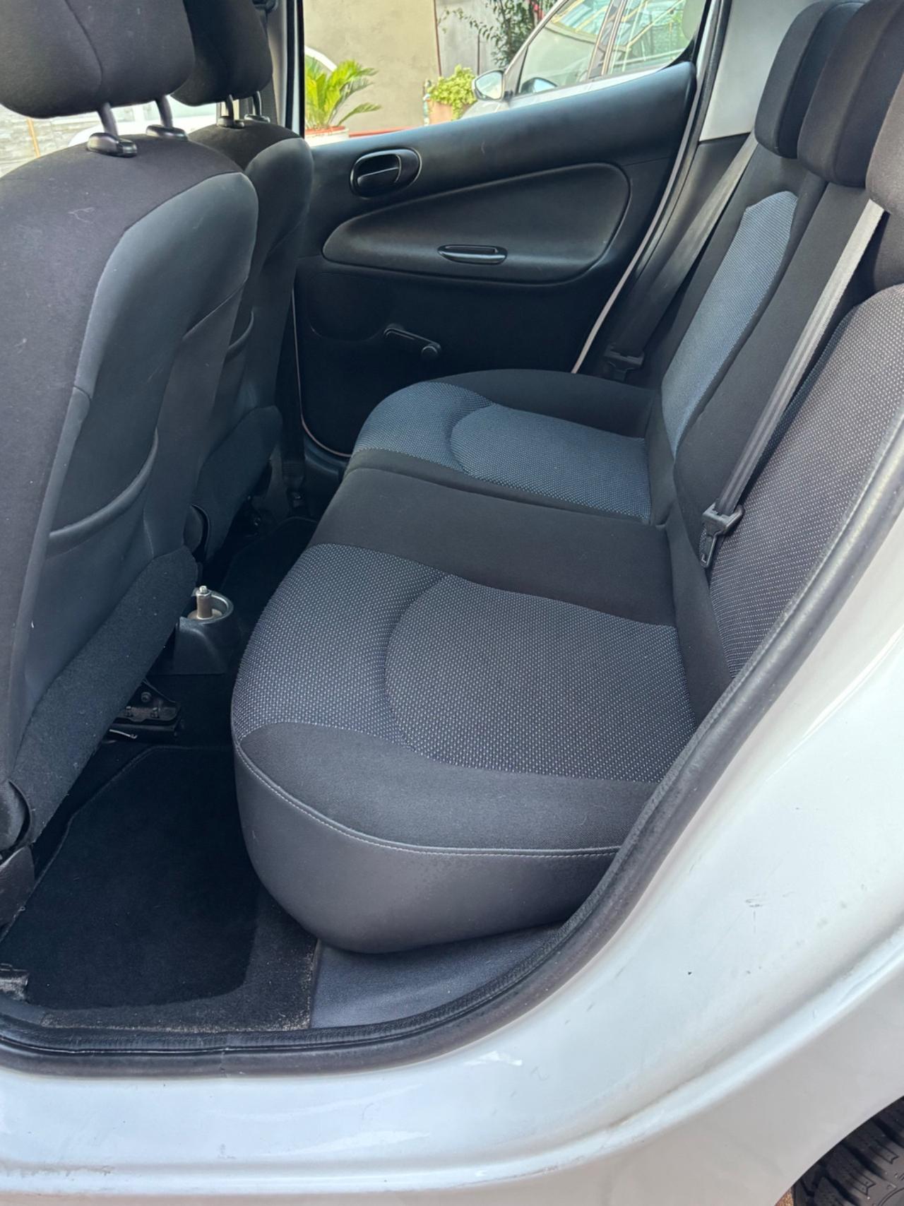 Peugeot 206 Plus 1.1 60CV 5p. benzina+GPL scade 2030