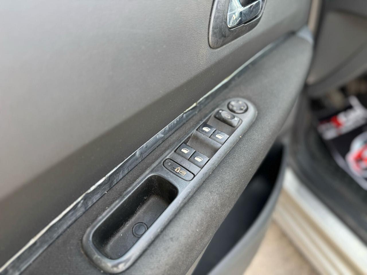 Peugeot 3008 1.6 HDi 110CV Outdoor