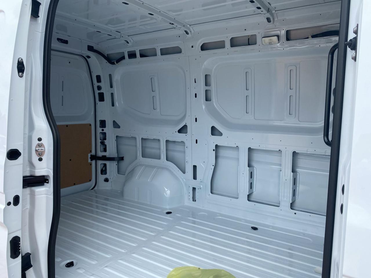 Nissan INTERSTAR N-CONNECTA MY 26 L2P2H2 130 CV