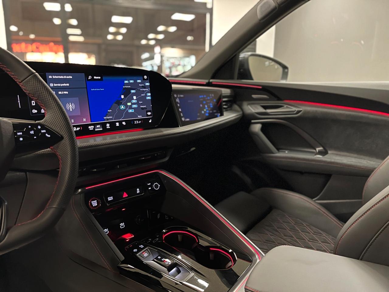 Nuova Audi Q5 SPB 2.0 TDi 204cv S-Line tech pro