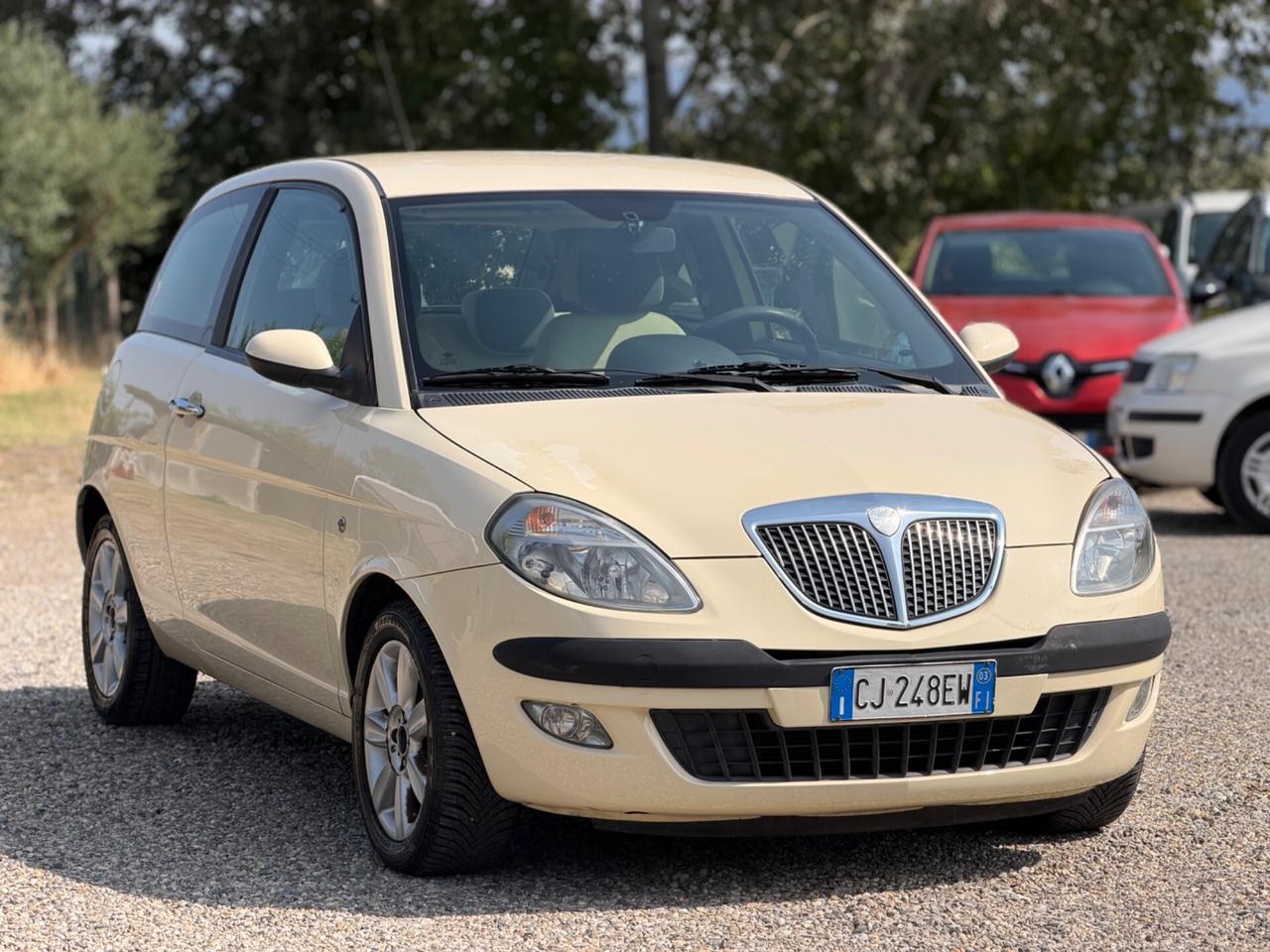Lancia Ypsilon 1.2 Argento