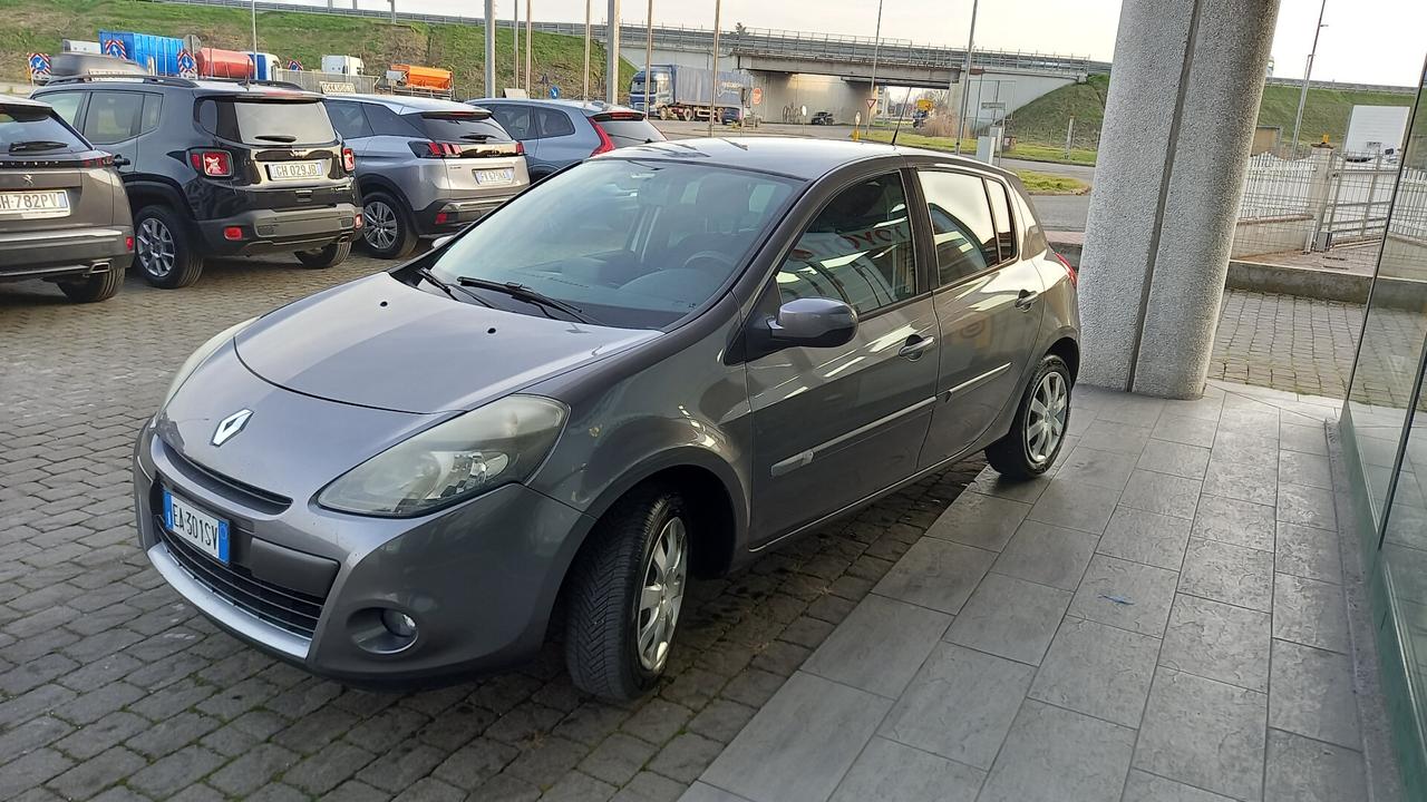 Renault Clio 1.2 16V 5 porte Dynamique