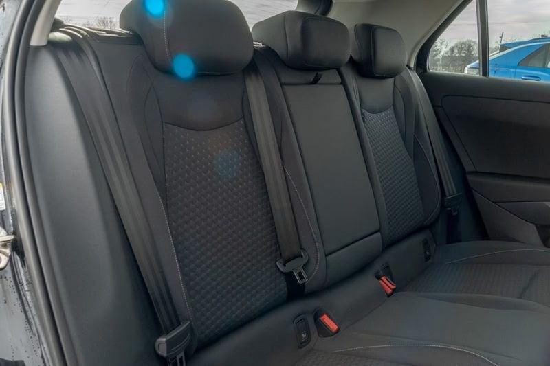 Volkswagen T-Roc 1.5 eTSI Life DSG NAVI LED CAMERA 2026