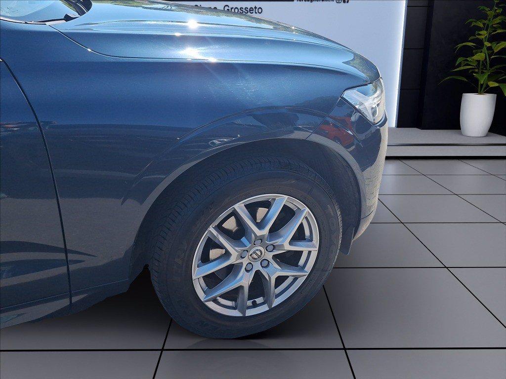 VOLVO XC60 2.0 d4 Momentum auto my20 del 2020