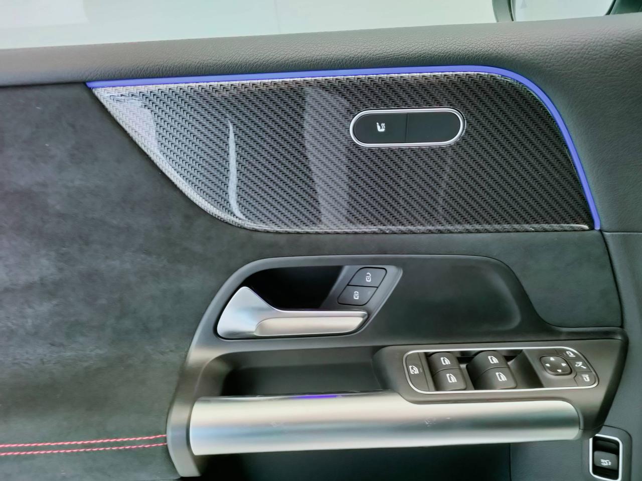 Mercedes-Benz Classe B - W247 2023 - B 180 d AMG Line Advanced Plus auto