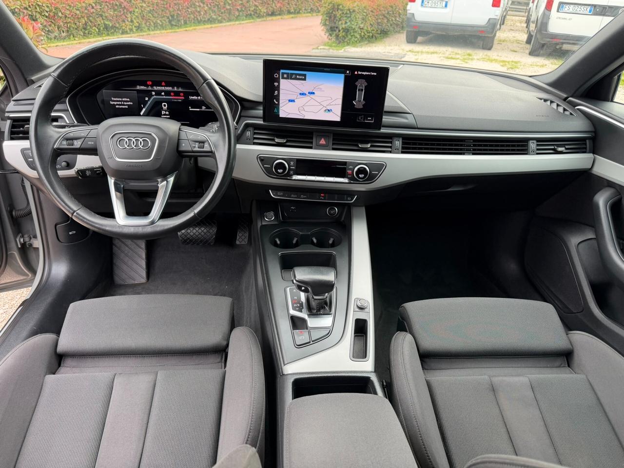 Audi A4 Avant 30 TDI 136 CV S-tronic S-line edition