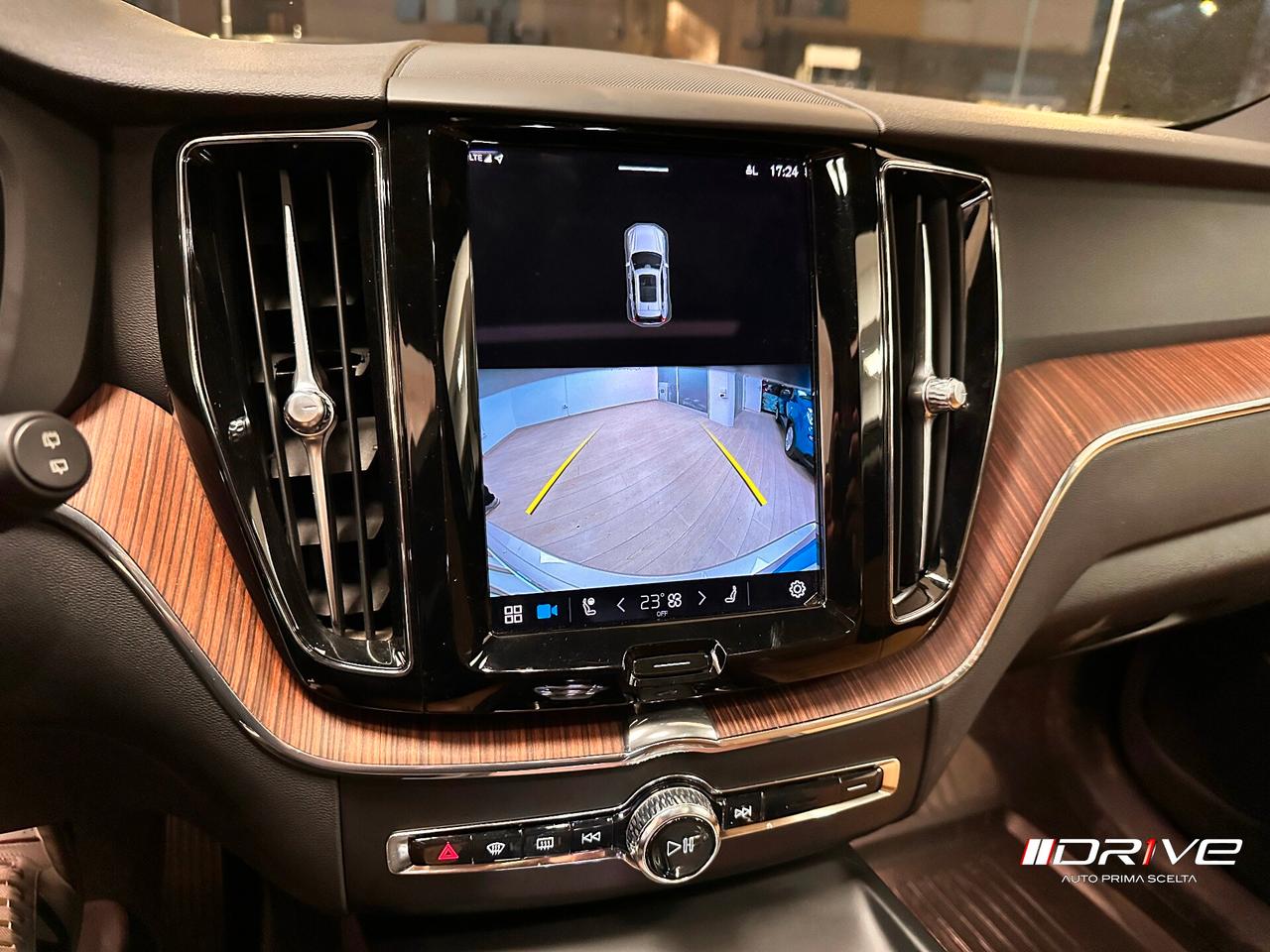 VOLVO XC60 (2017-->) XC60 B4 (d) AWD automatico...