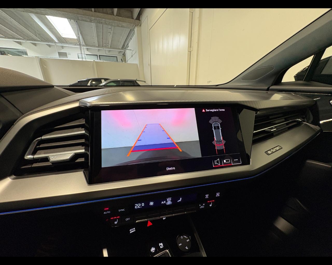 AUDI Q4 45 E-TRON S-LINE EDITION