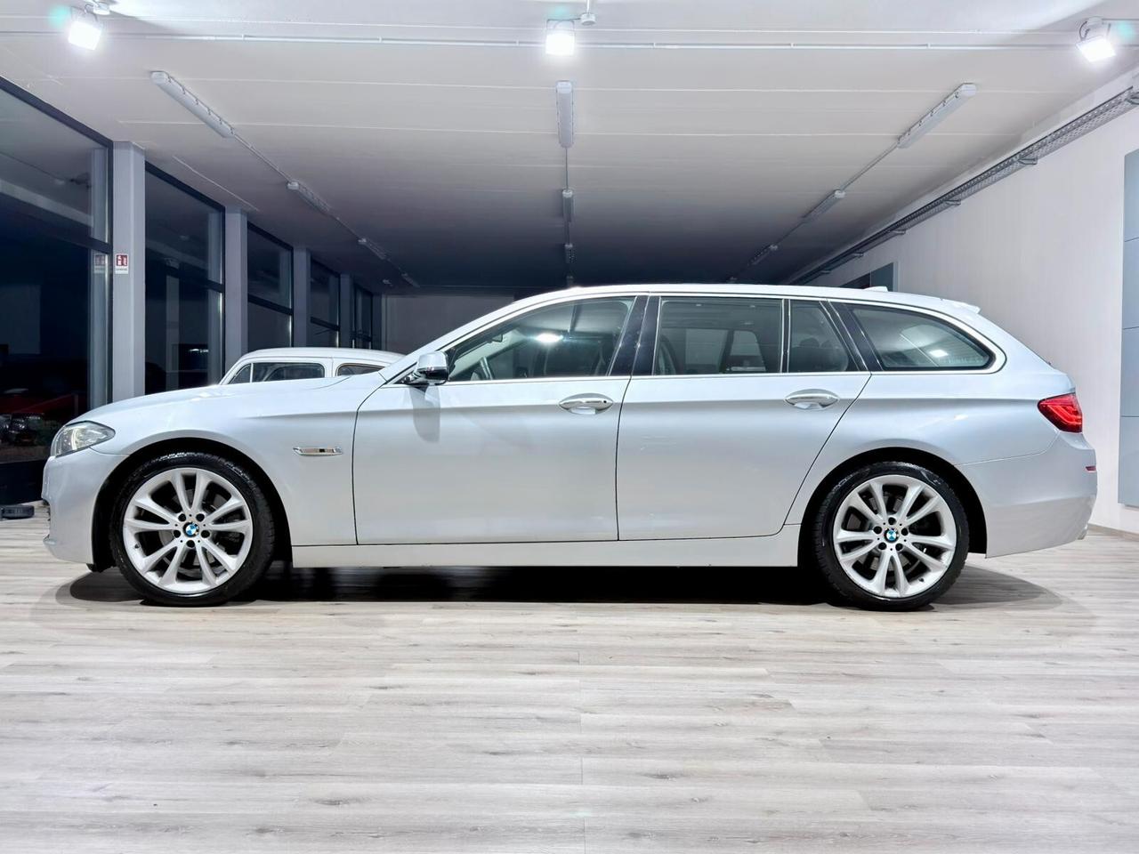 BMW 520d TOURING 190CV AUTO TETTO/PELLE