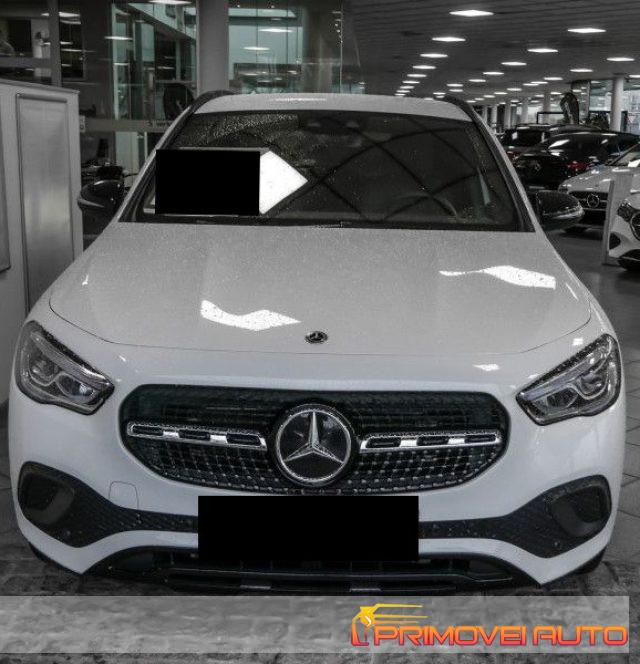 MERCEDES-BENZ GLA 180 Automatic