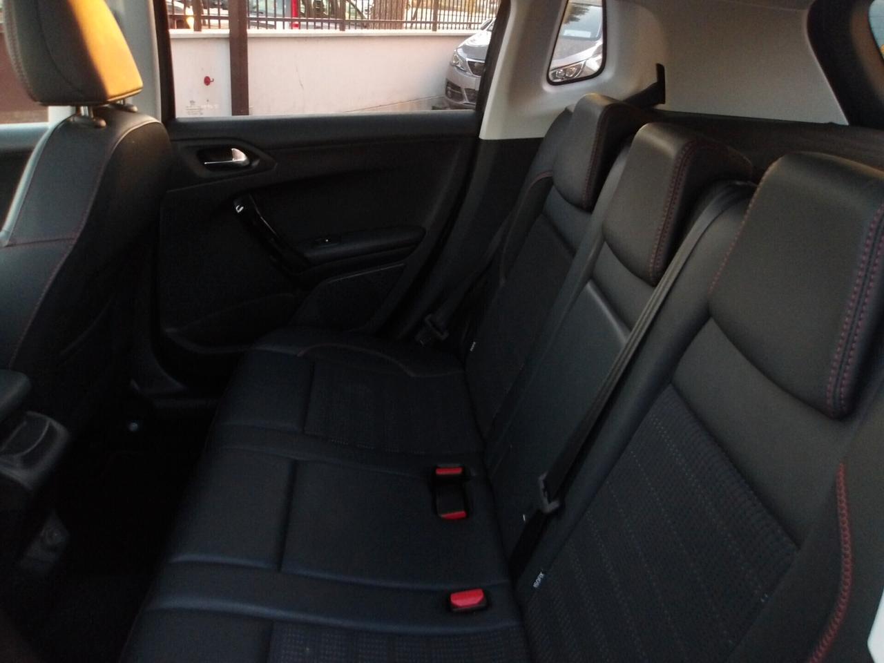 PEUGEOT 2008 1.2 BENZ-GT LINE-AUTO-NAVI