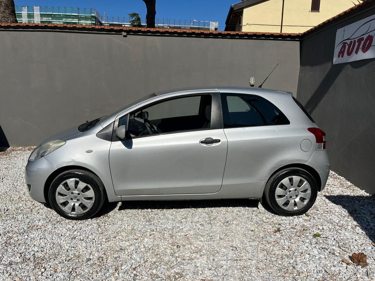 Toyota Yaris 1.0 3 porte Now GPL 69CV Ok Neopatentati