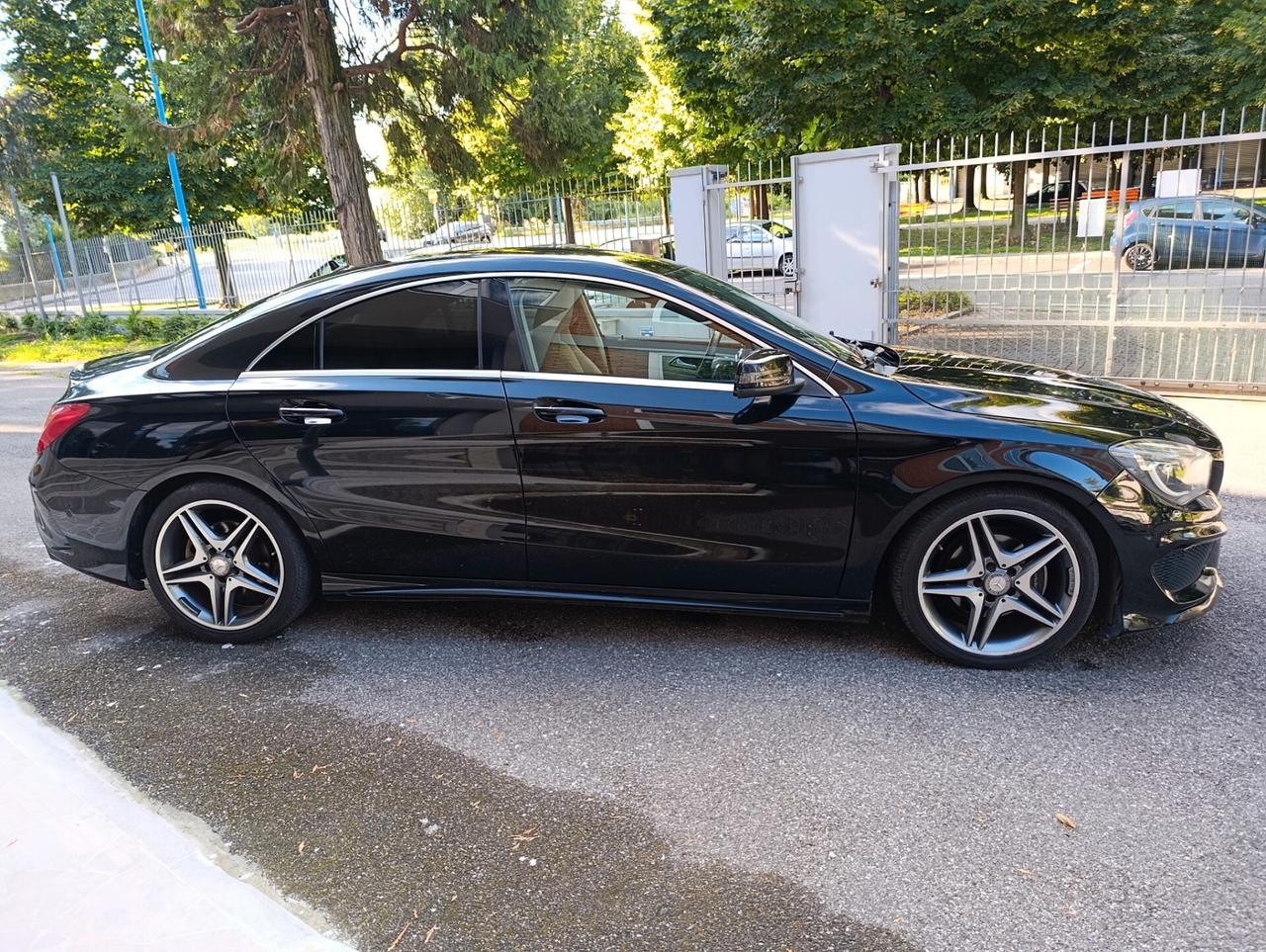 Mercedes-benz CLA 200d PREMIUM AMG line - GARANZIA 12 MESI