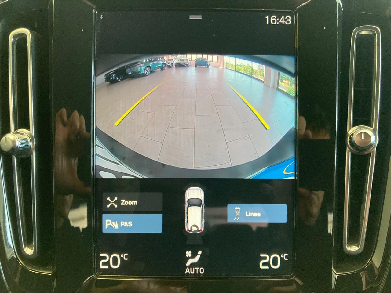 VOLVO XC40 1.5 t5 phev R-design auto