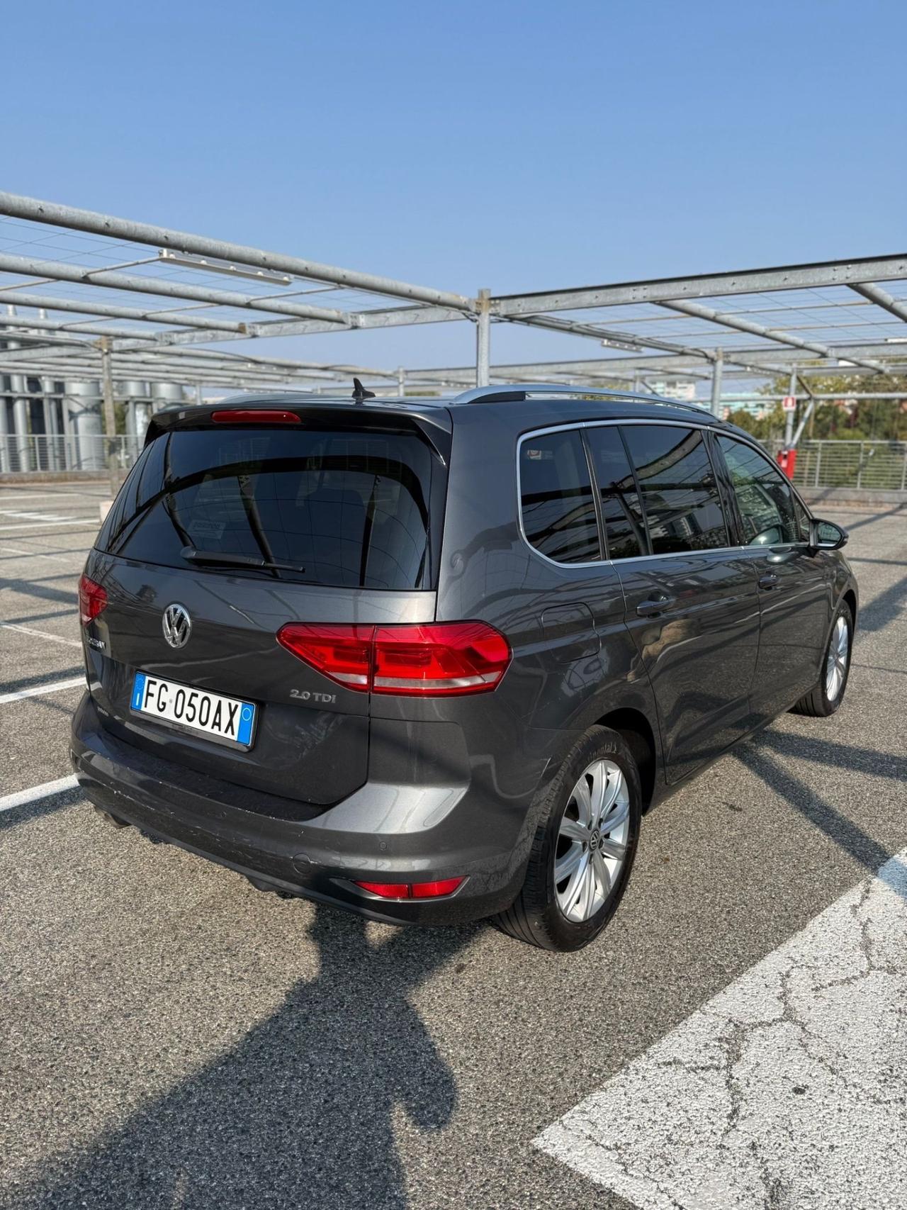 Volkswagen Touran 2.0 TDI 150 CV SCR DSG Executive BlueMotion Tech.