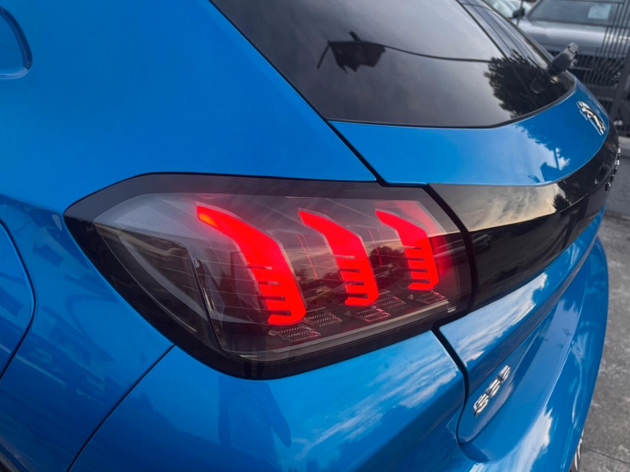 Peugeot 208 PureTech 100 Stop&Start EAT8 5 porte GT Line
