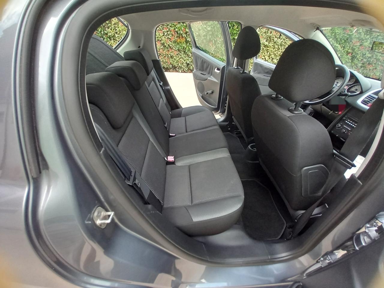 Peugeot 207 1.4 HDi 70CV 5p. Millesim 200