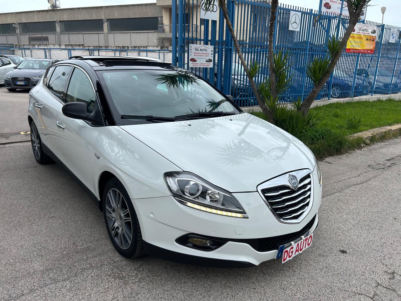 Lancia Delta 1.6 MJT 120 cv 2012 autom. tetto aprib