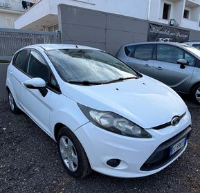 Ford Fiesta 1.4 5 porte Bz.- GPL Titanium