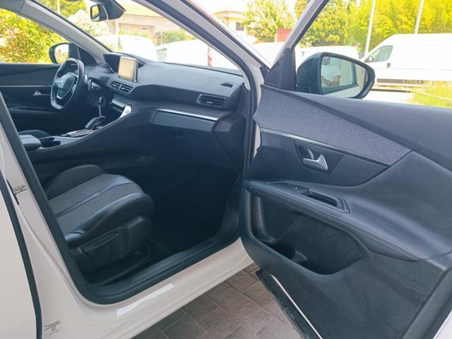 PEUGEOT 3008 BlueHDi 130 S&S EAT8 Allure